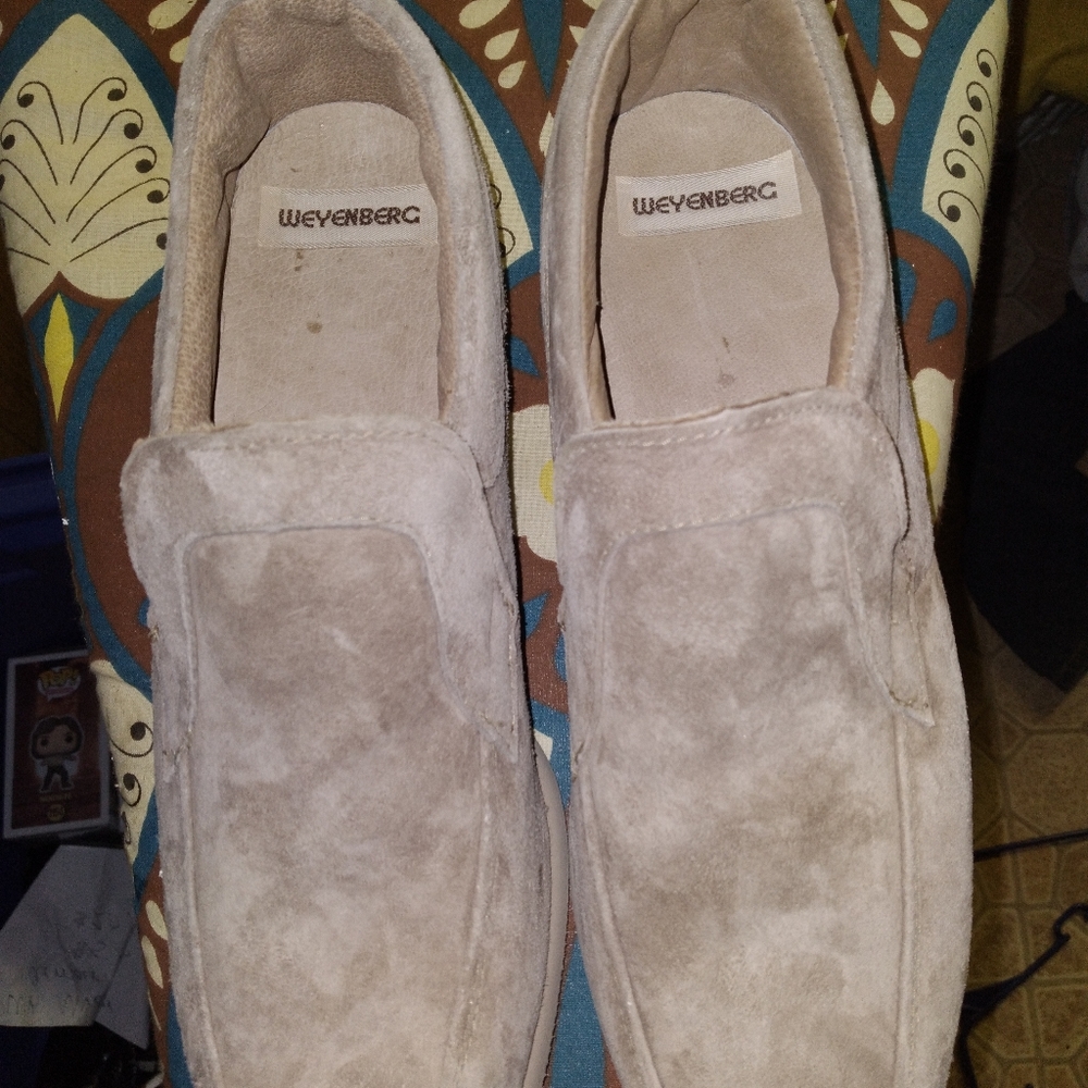 Various shoes and sizes pictured, let me know if you have questions.